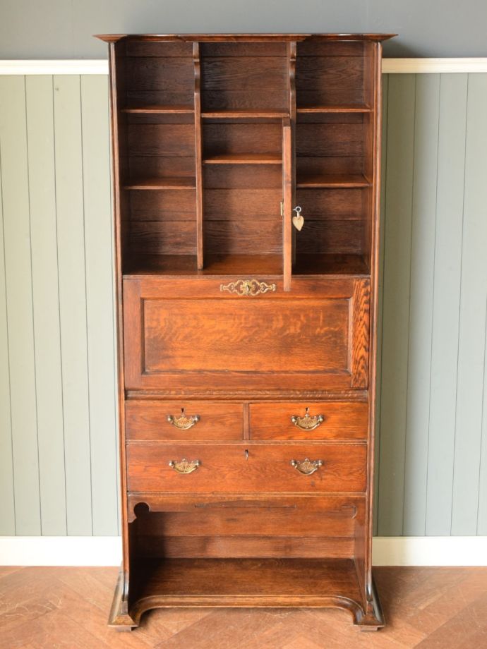 アンティークビューローの扉の中