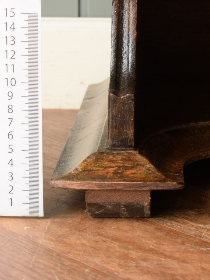アンティーク家具の脚