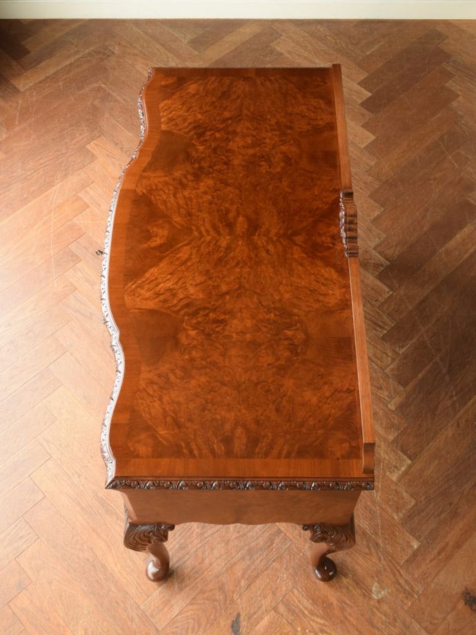 サイドボードの天板