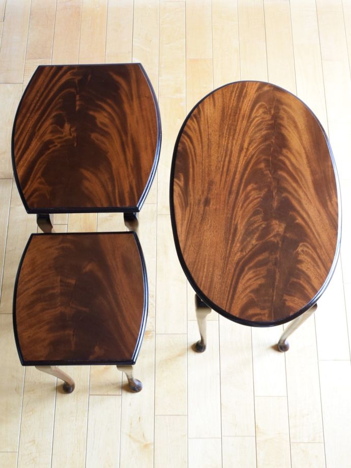 アンティークのテーブルの天板