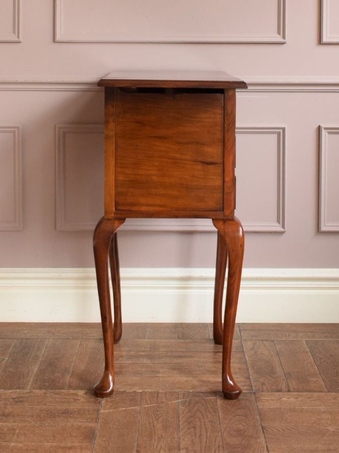 チェストの側面