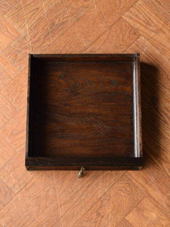 コンソールテーブルの引き出しの中