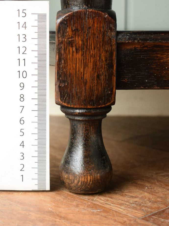 アンティーク家具の脚