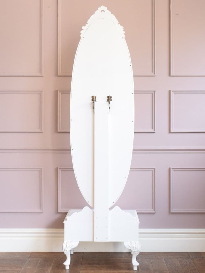 シュバルミラーの後ろ姿