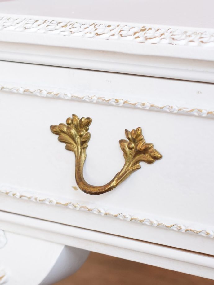 ドレッサーのおしゃれな取っ手