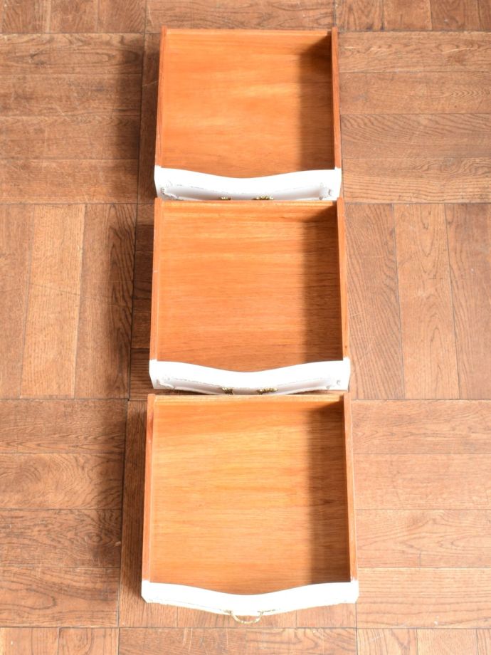 チェストの引き出し