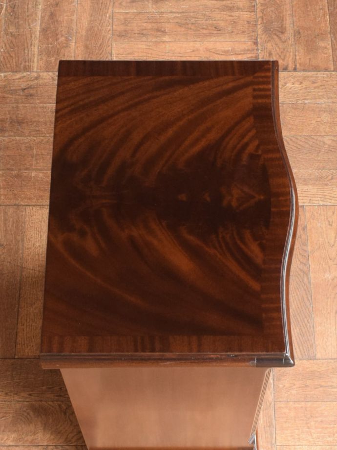 アンティークチェストの天板