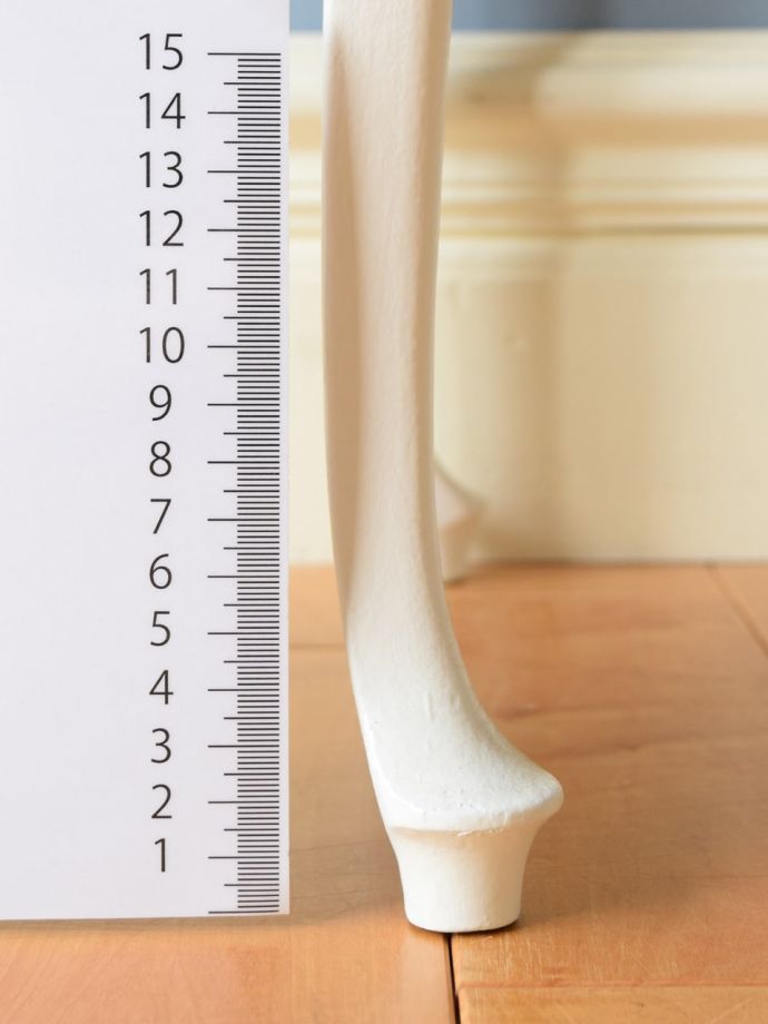 アンティーク家具の脚