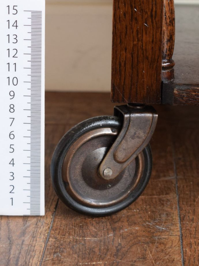 アンティーク家具の脚