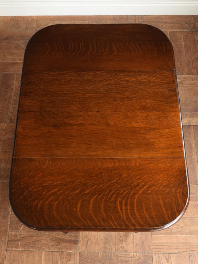 天板を広げた折り畳みワゴン