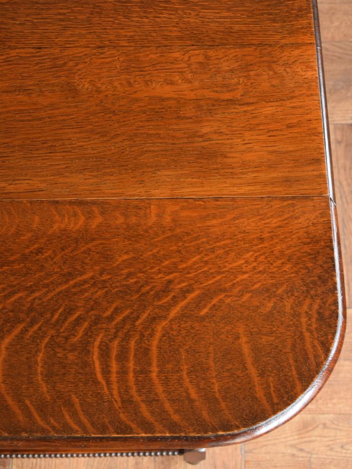 アンティークワゴンの木目