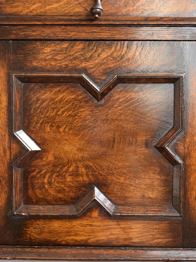 サイドボードの装飾