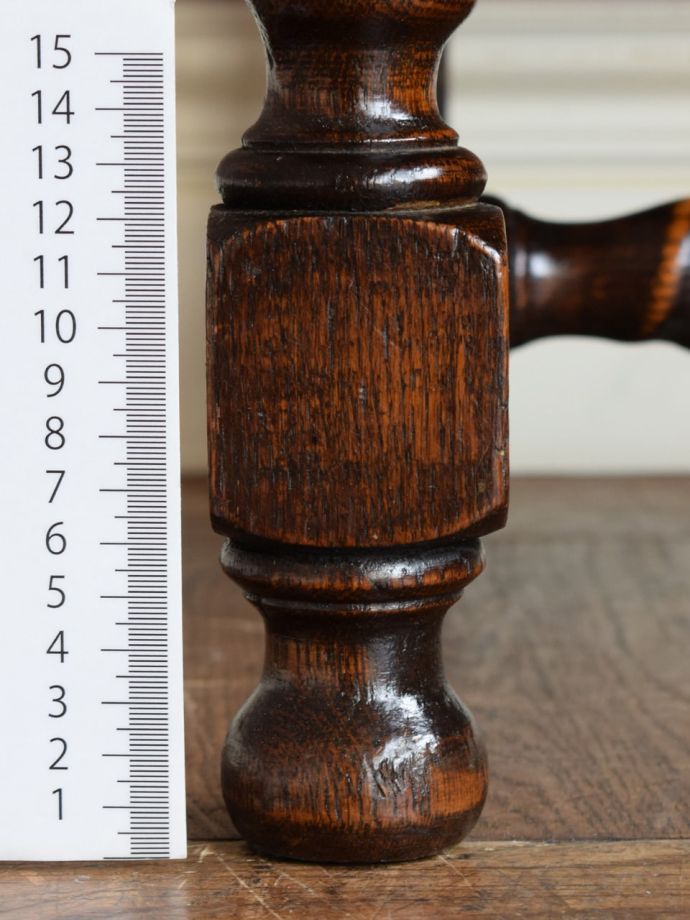 アンティーク家具の脚