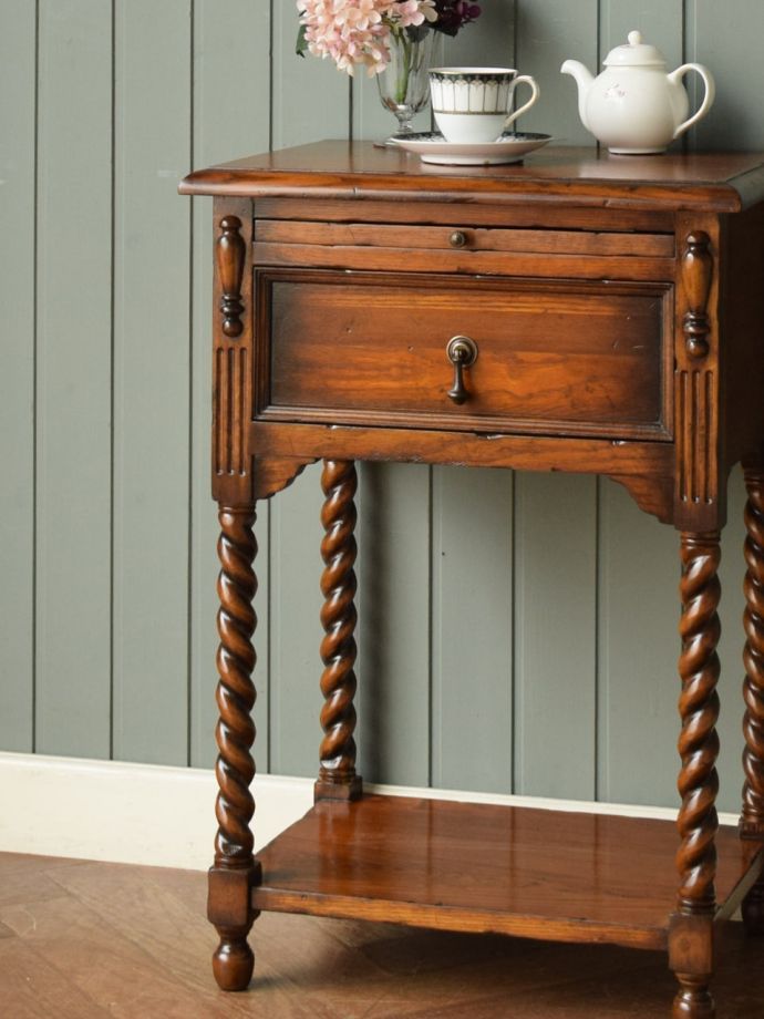 おしゃれなサイドテーブル