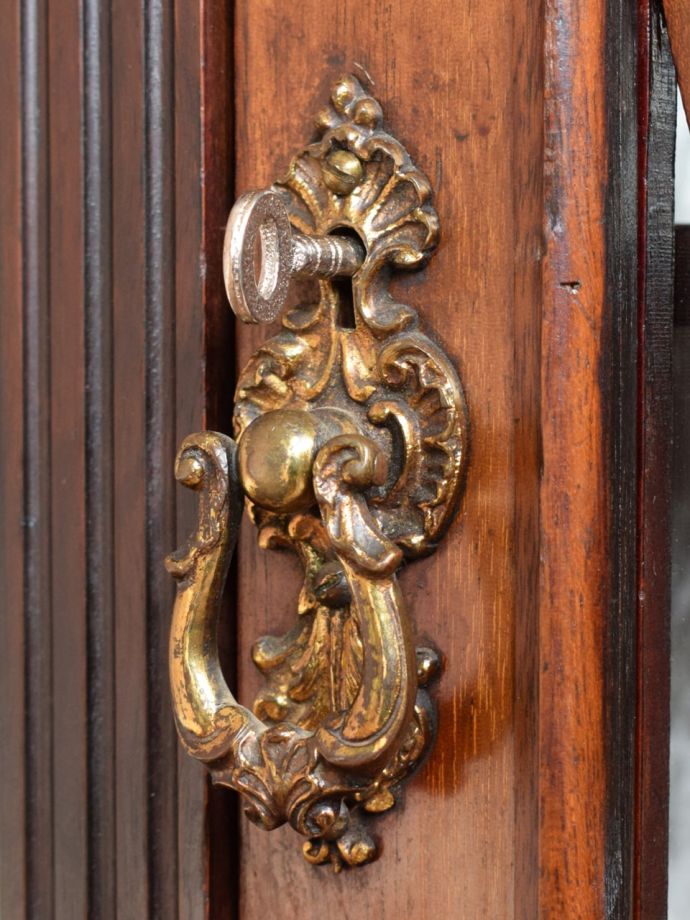 アンティーク家具の取っ手