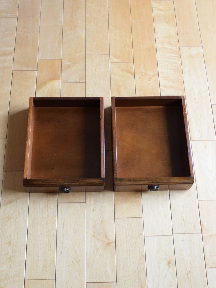 テーブルの引き出し