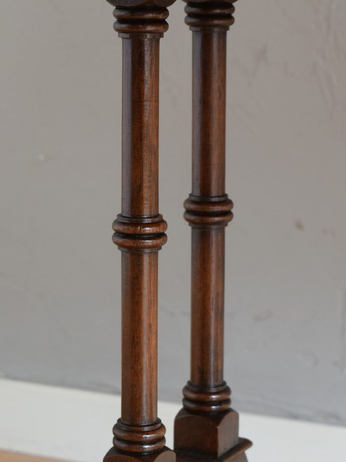 アンティーク家具の装飾