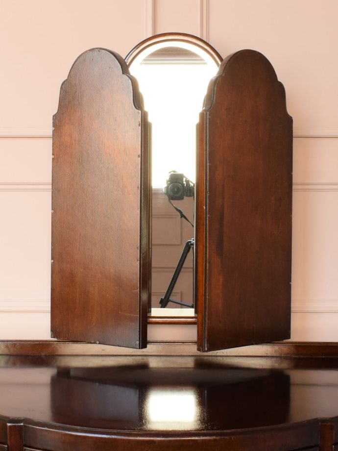 アンティークの三面鏡