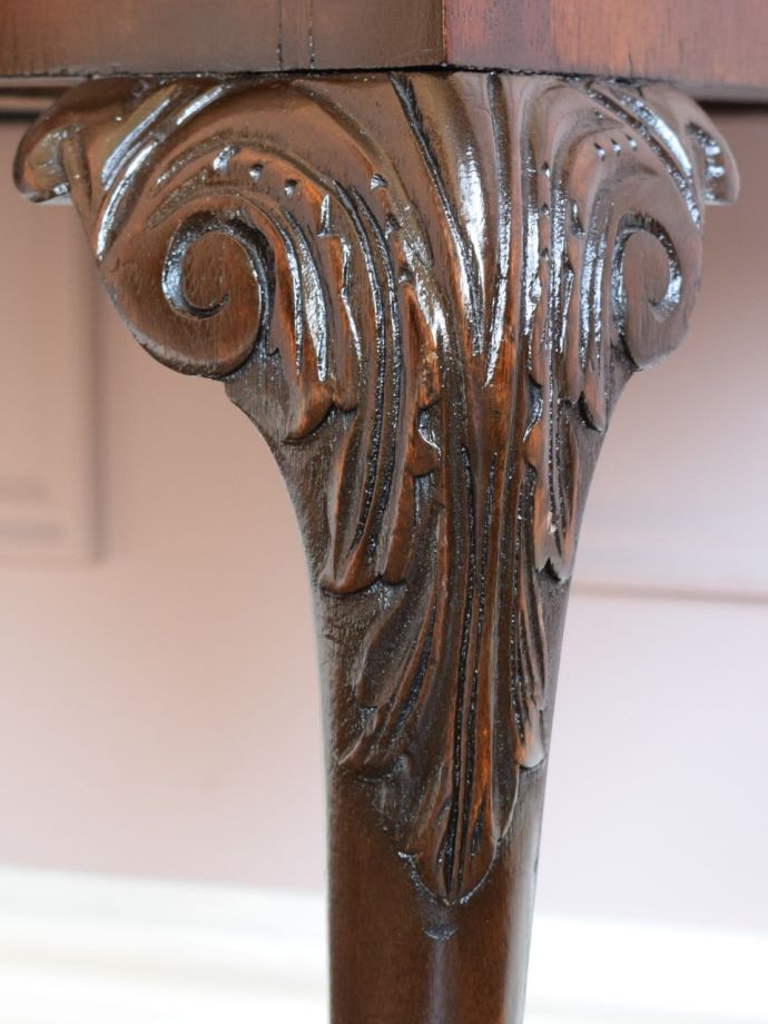 アンティークらしい彫