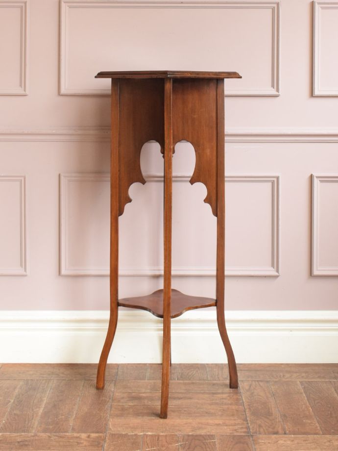 プランツスタンドの側面