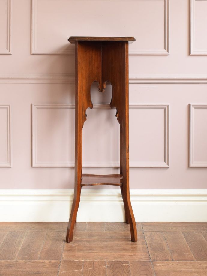 アンティーク家具の側面