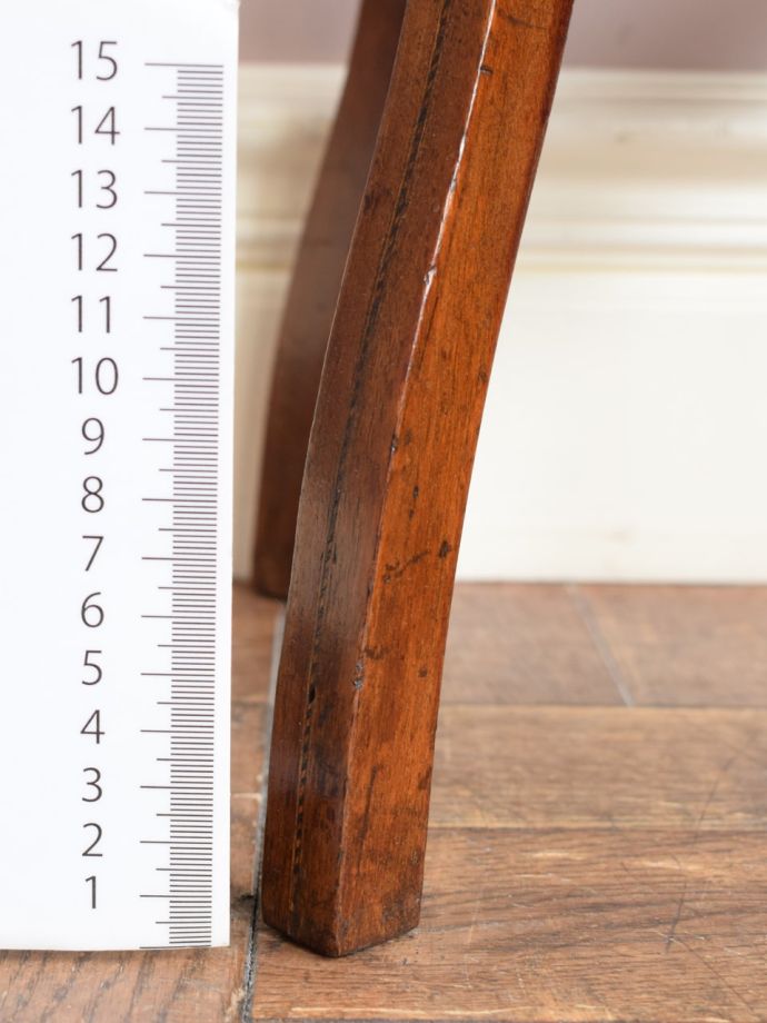 アンティーク家具の脚