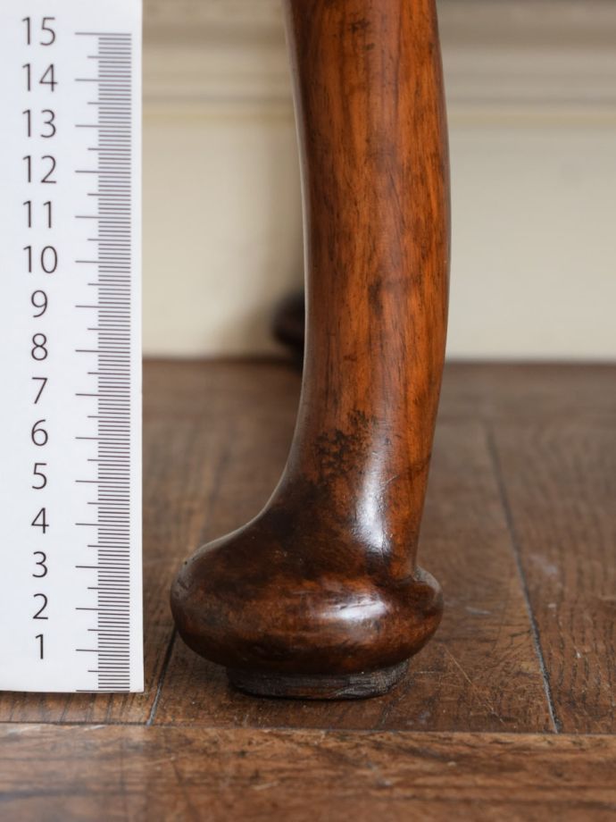 アンティーク家具の脚