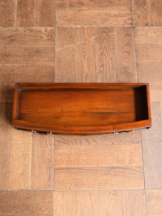 アンティーク家具の引き出し