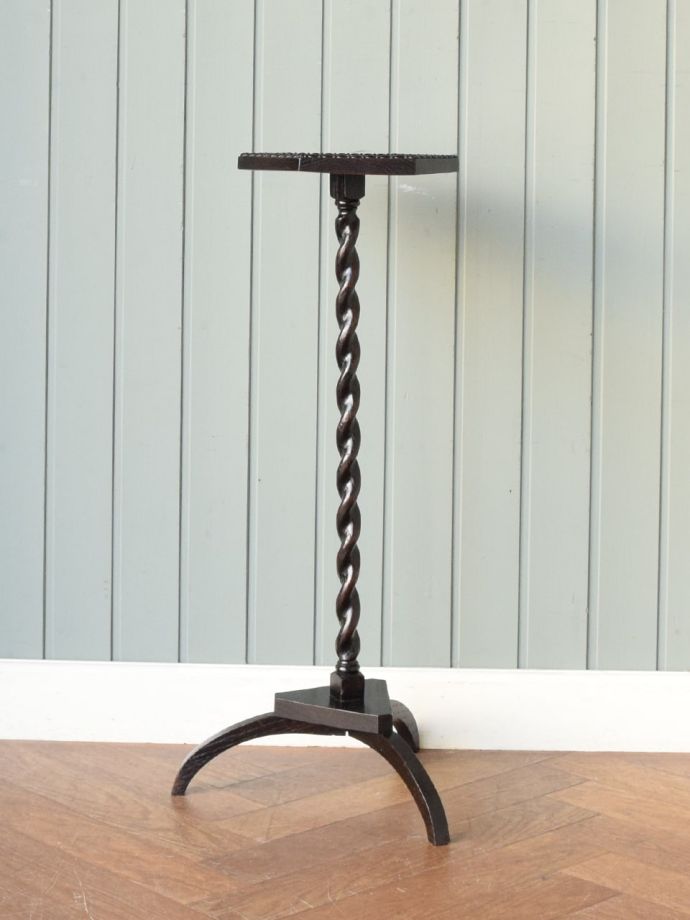 プランツスタンドの側面