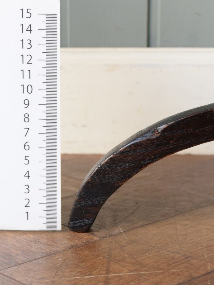 アンティーク家具の脚