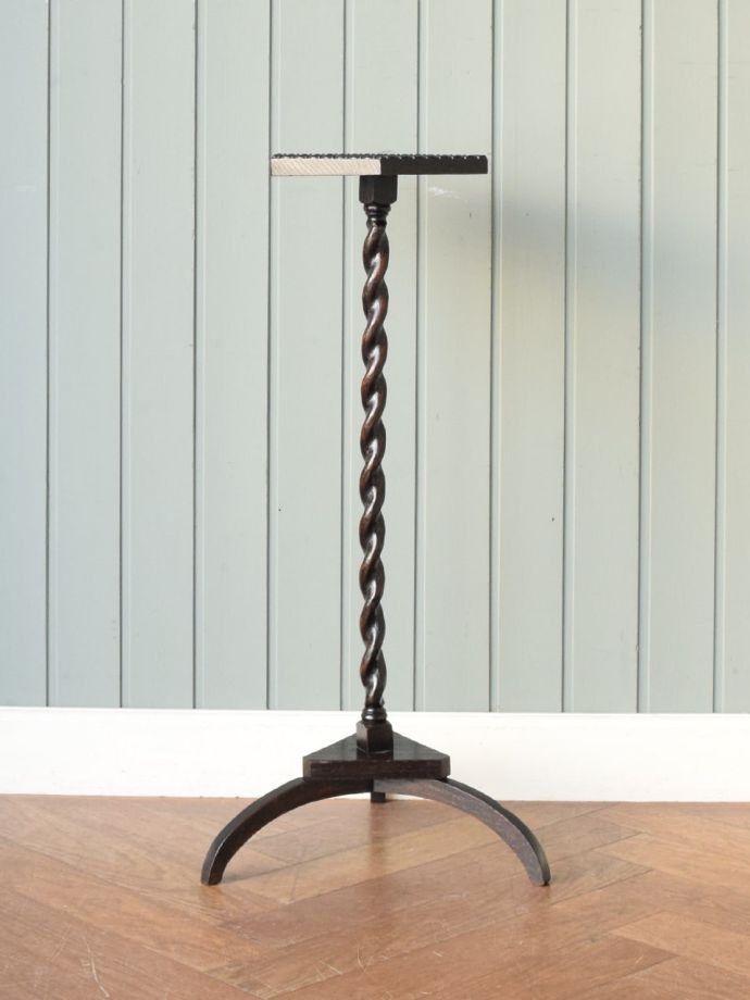 プランツスタンドの側面