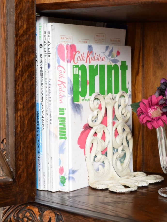 収納たっぷりのキャビネット