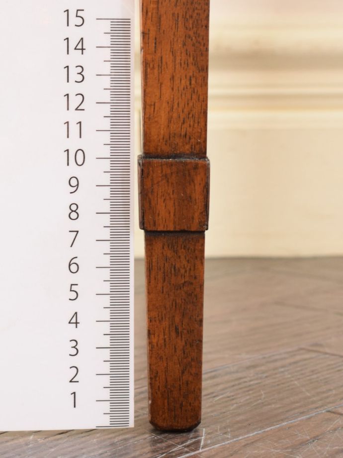 アンティークデスクの脚