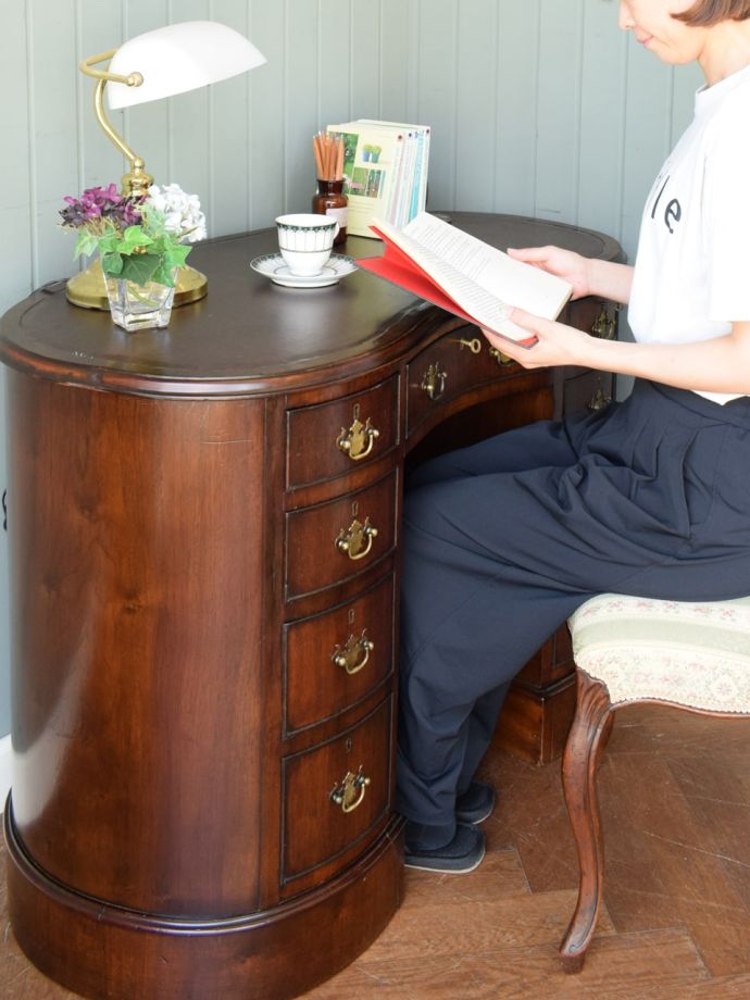 書斎机で楽しむ贅沢な時間