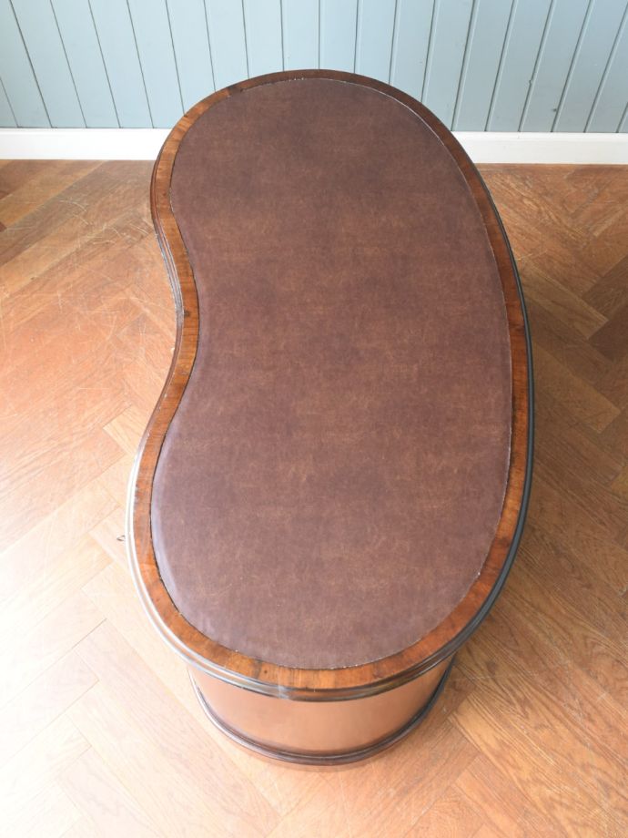 書斎机の美しい天板