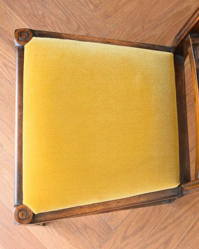 アンティークの椅子の座面