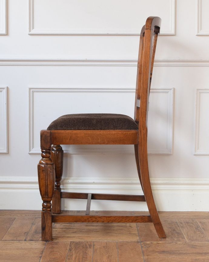 アンティークの椅子の側面