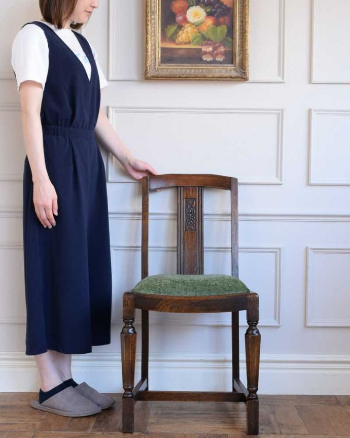 英国アンティークのダイニングチェア