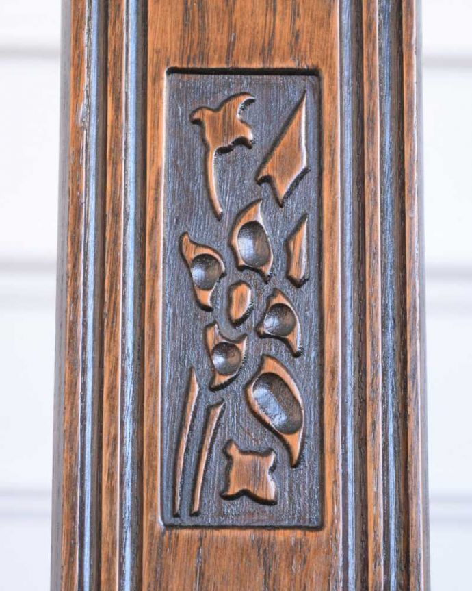 アンティークチェアの装飾