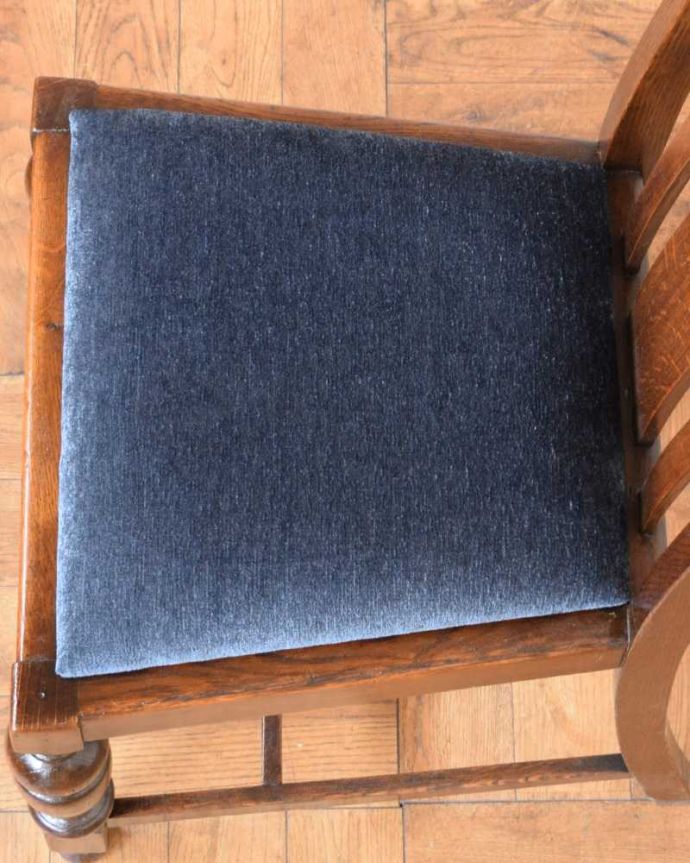 アンティークの椅子の座面