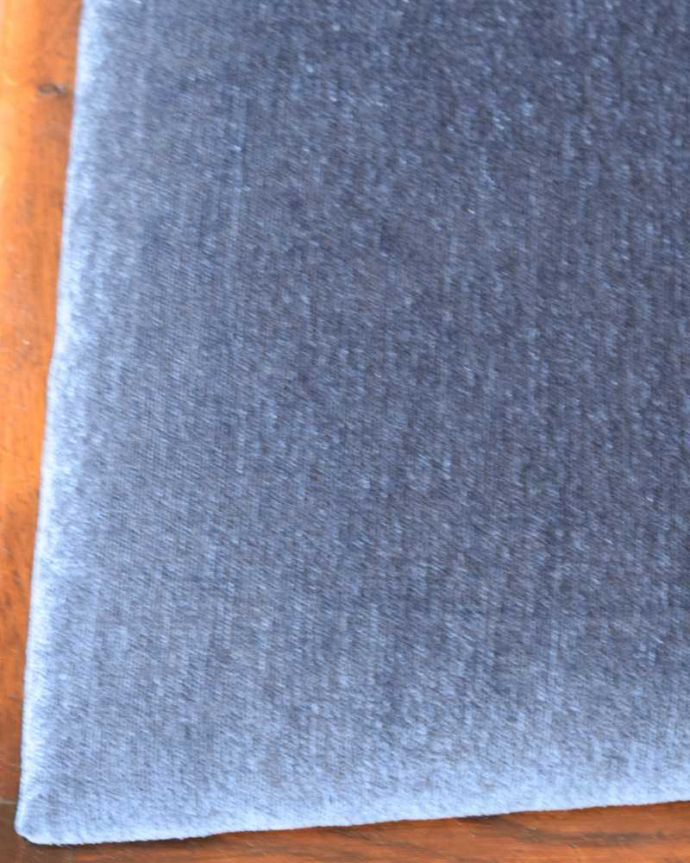 アンティークチェアの座面の生地