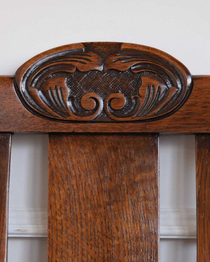 アンティークチェアの装飾