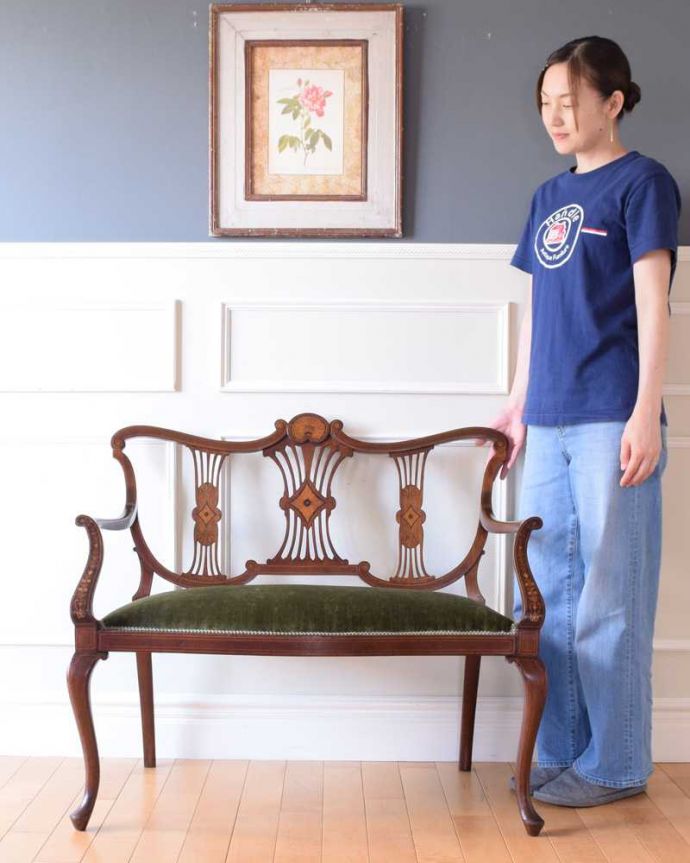 セティ・ソファ・ベンチ アンティーク チェア 芸術的な象嵌の細工の模様にうっとり・・・アンティークだから手に入る椅子セティ。最上級の美しさで見た人みんなを魅了する椅子アンティークの椅子の中でも特に美しいセティ。(q-352-c)