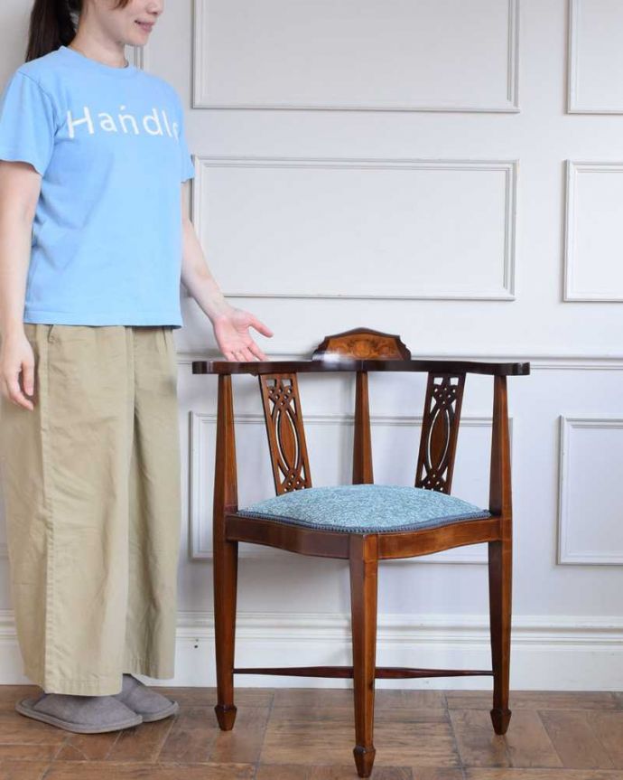 英国アンティークの椅子、コーナーチェア