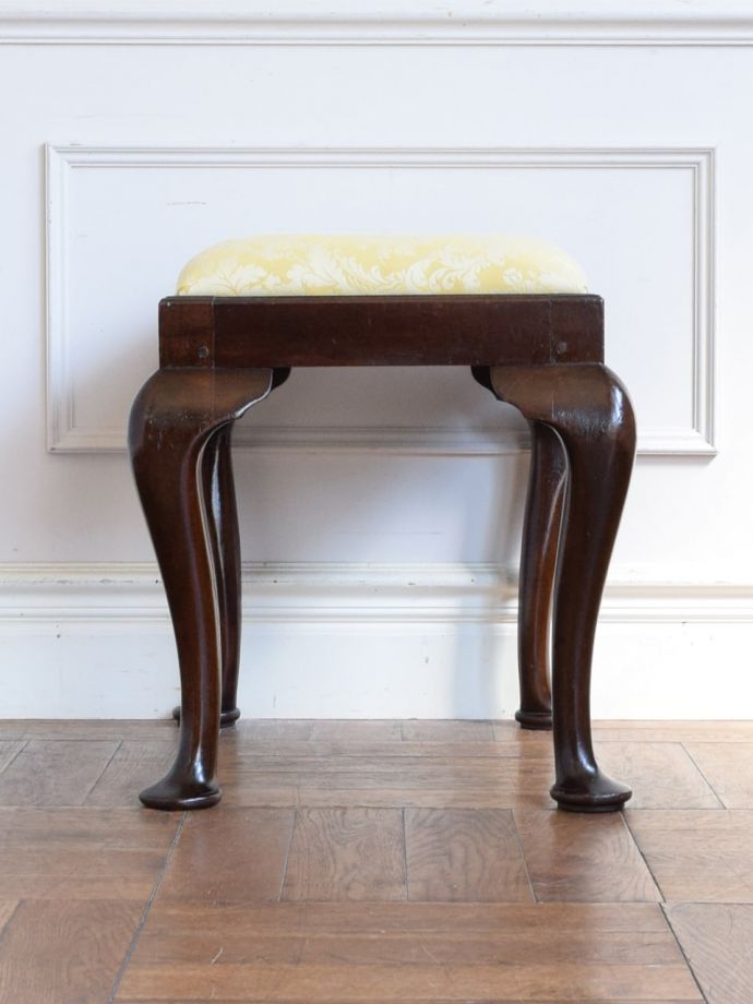 アンティークスツールの側面