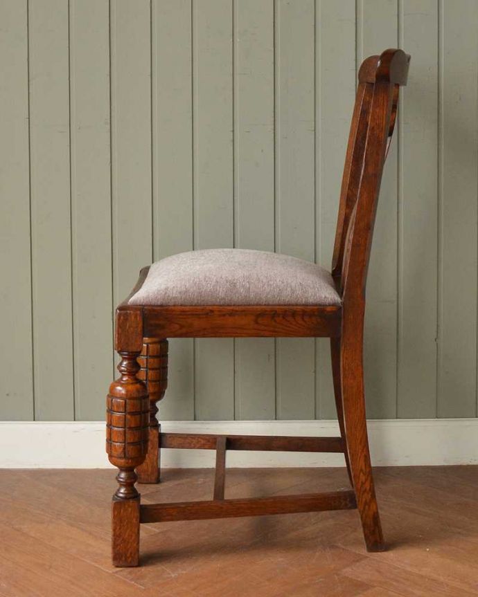 アンティークの椅子の側面