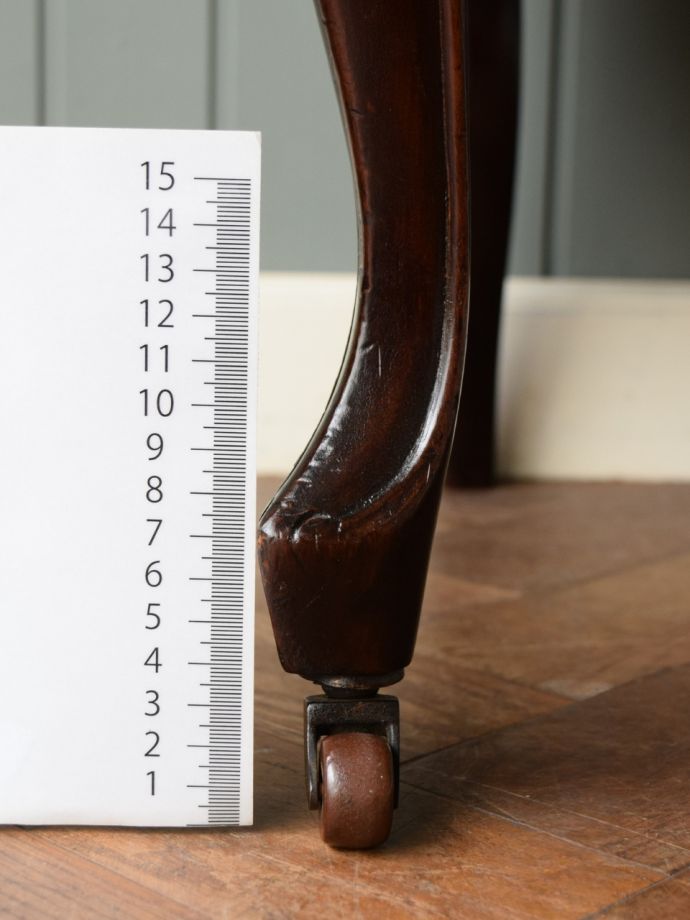 アンティーク椅子の脚