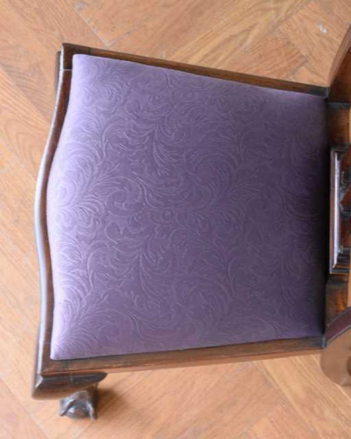 アンティークの椅子の座面