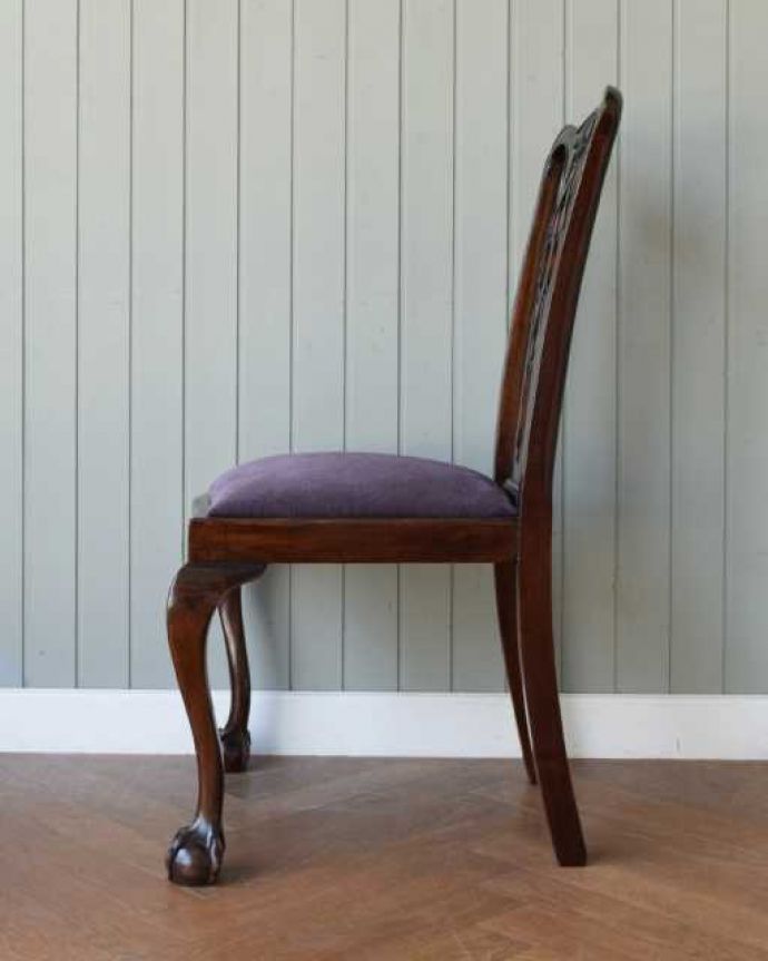 アンティークの椅子の側面