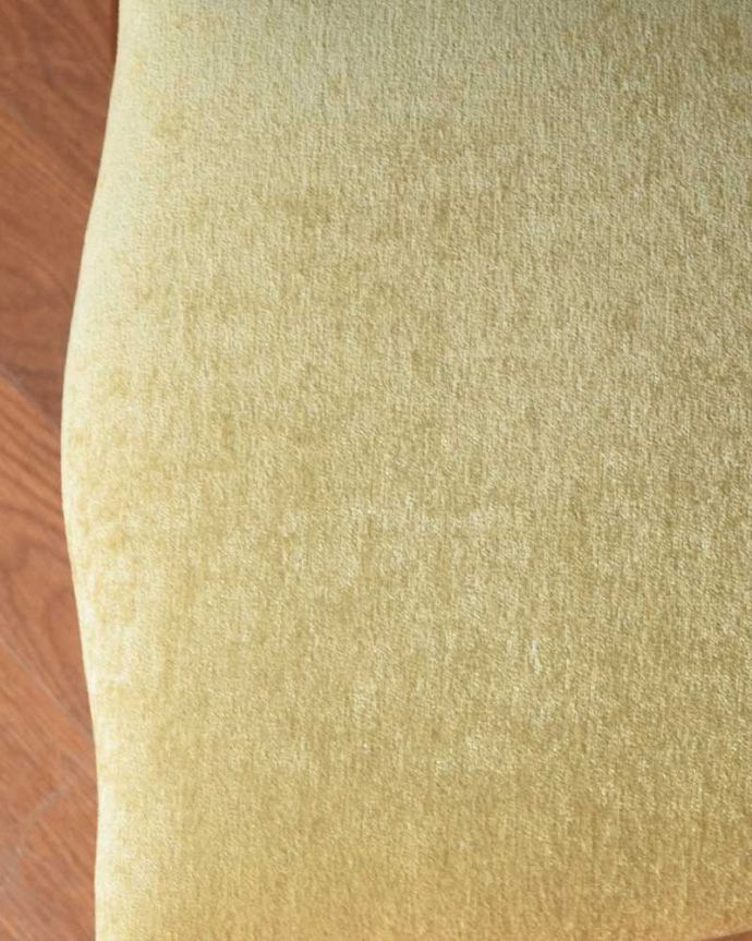 サロンチェア アンティーク チェア 英国輸入の美しい椅子、マホガニー材のアンティークサイドチェア(サロンチェア) 。生地のセレクトにもこだわりました優雅なアンティークチェアの雰囲気をそのままに、一番似合う貼り座をじっくり選びました。(q-380-c)